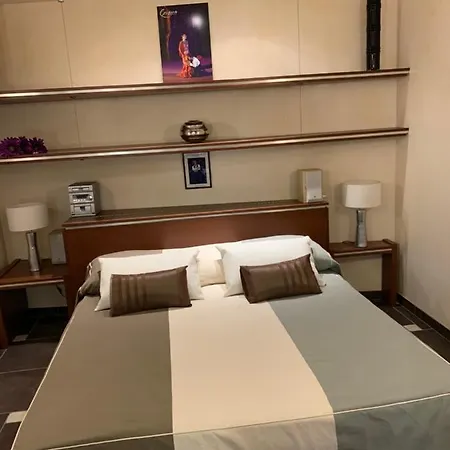 Véritable D'hotel! *